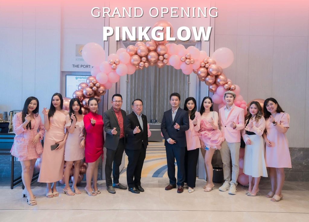 Grand Opening PinkGlow group photo